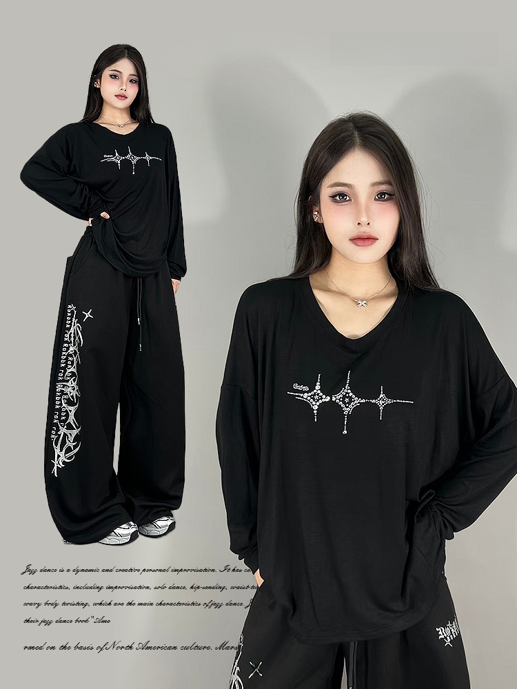 Locker sitzendes Langarm-Jazz- – Streetwear Brand With A Logo Bewertung und Preis